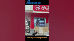 La fusione dei due colori si adatta all'esperienza elegante e confortevole cercata dal barbiere