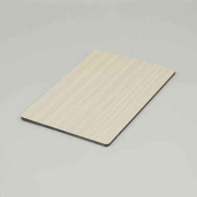 Pannello composito in legno di alluminio che combina legno e alluminio per prestazioni ottimali