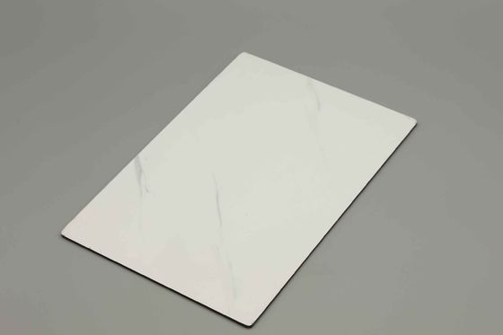 Tipo di marmo JAZZ BIANCO Panello di foglio Acp esterno personalizzato 3 mm 4 mm Spessore Acp Rivestimento per case / edifici Pelle in alluminio 0,18 mm
