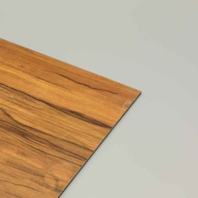 Pannello composito in alluminio con venature di legno PVDF resistente agli agenti atmosferici per rivestimenti esterni