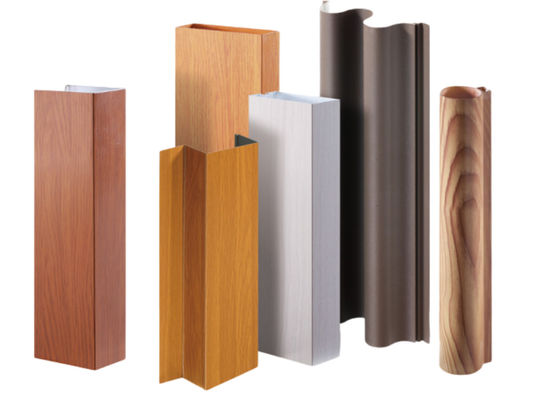 Decorazione d'interni soffitto in alluminio a fascia di alluminio a forma di U soffitto a strisce di alluminio moderno e elegante