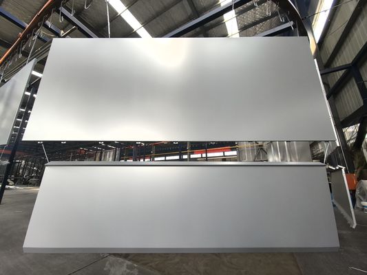 Pannello di Facciata in Alluminio Anticorrosione Decorativo e Resistente Perfetto per Strutture Moderne